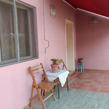 Semesterbostad Sermi's House Shkodër