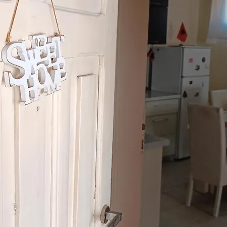 Semesterbostad Sermi's House *